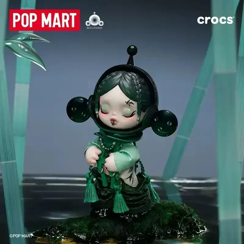 POP MART SKULLPANDA X CROCS OO - Model Kit Anime Girl recension och pris